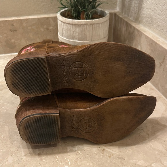 ROPER GIRLS' JULIET VINTAGE FAUX LEATHER EMBROIDERED WESTERN BOOT -
SNIP TOE - Picture 4 of 11